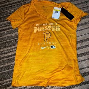 Pirates sports tee